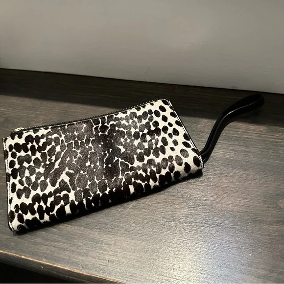 Ann Taylor Leopard Print Wristlet Clutch - Picture 3 of 3
